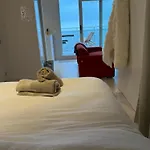 Apartment Secret Stay, Wellness Penthouse Studio, Privacy, Seaview, Terras, Sauna Koksijde