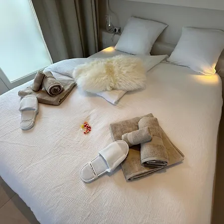 Secret Stay, Wellness Penthouse Studio, Privacy, Seaview, Terras, Sauna Apartamento *