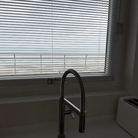 Secret Stay, Wellness Penthouse Studio, Privacy, Seaview, Terras, Sauna Apartment *